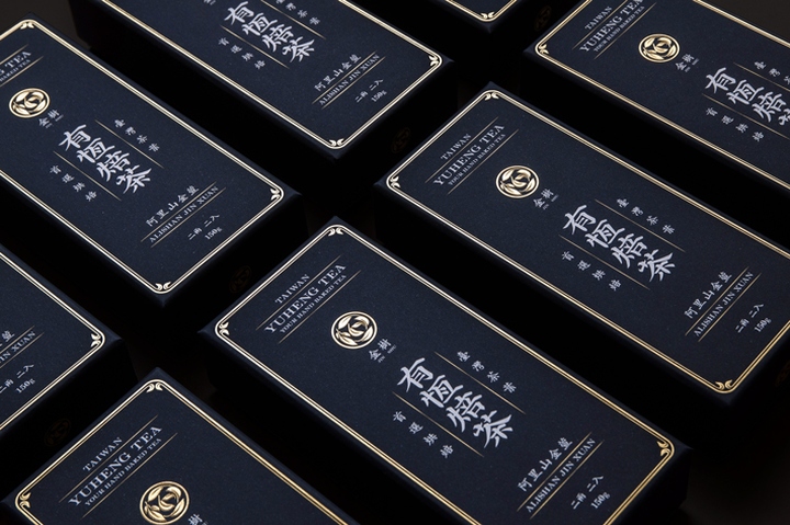 37_Yuheng-Tea-brand-identity-packaging-by-Onion-Design-Associates-04.jpg