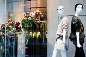 0_Zara-Christmas-windows-2012-London-300x200.jpg