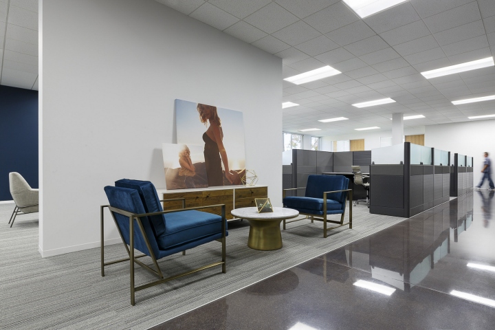 18_Wet-Seal-offices-by-LPA-Irvine-California-03.jpg