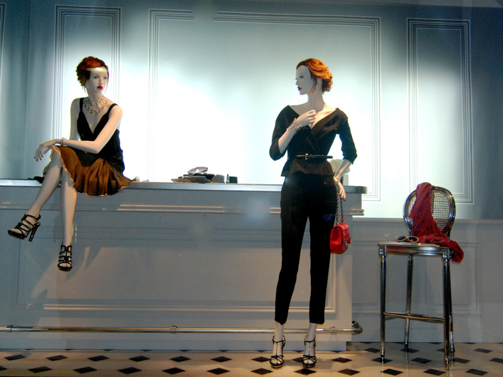 15_Dior-window-displays-2012-Paris-03.jpg