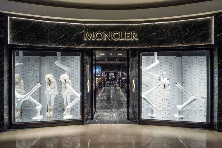 17_Moncler-BoutiqueTaipei-Taiwan-05.jpg