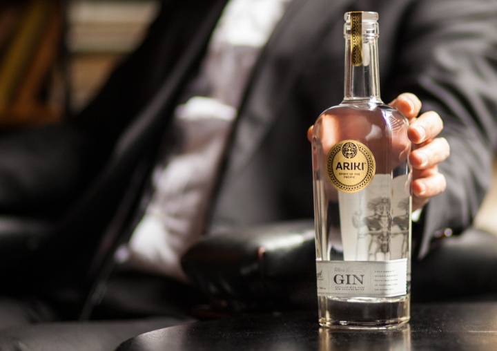 32_Ariki-Gin-branding-packaging-by-Redfire-04.jpg