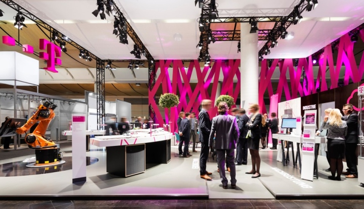 17_Deutsche-Telekom-stand-by-hartmannvonsiebenthal-Hannover-Germany-07.jpg