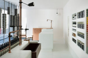 7_Aesop-store-by-Simplicity-Kyoto-Japan-300x200.jpg