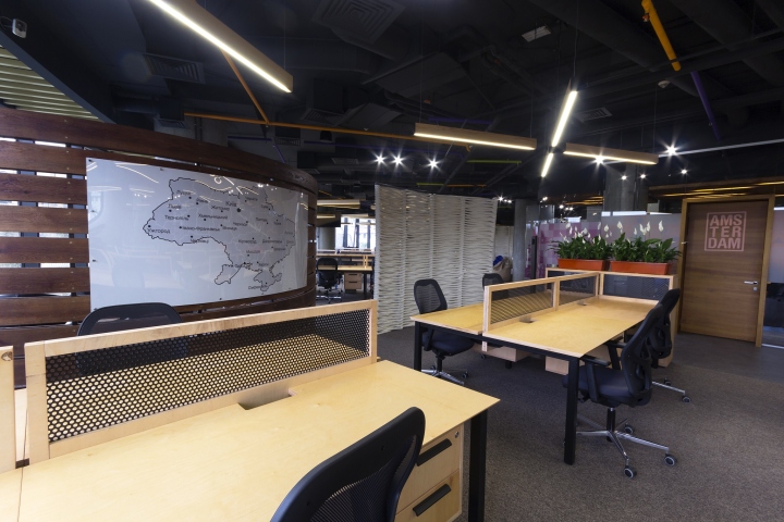 42_OLX-office-by-Design-Hub-International-Kiev-Ukraine04.jpg