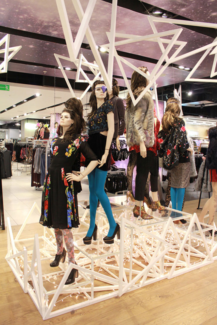 26_Topshop-installation-by-studioXAG-London-04.jpg