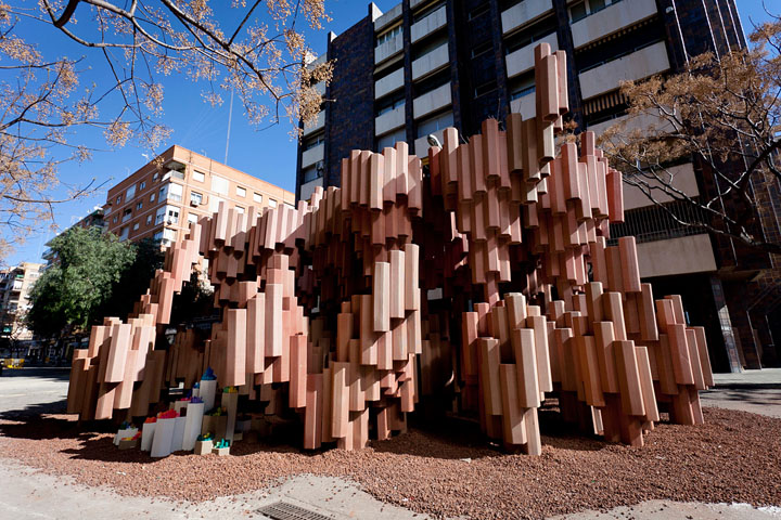 21_Corrugated-Cardboard-Pavilion-by-Miguel-Arraiz-Garcia-David-Moreno-Terron-Valencia-Spain-06.jpg