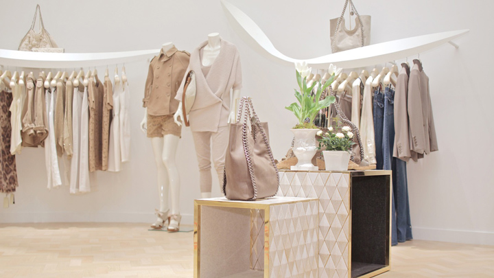 16_Stella-McCartney-store-Las-Vegas-03.jpg