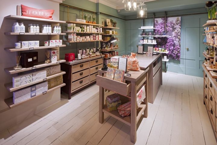 11_Crabtree-Evelyn-concept-store-by-Dalziel-Pow-London-UK.jpg