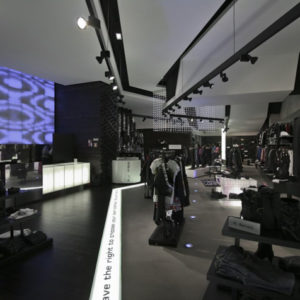 60_Clip-Concept-Store-by-Pedra-Silva-Architects-300x300.jpg