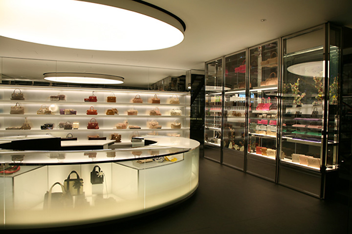 36_Marc-Jacobs-flagship-store-by-Jaklitsch-Gardner-Tokyo-08.jpg