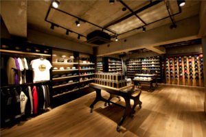 7_New-Era-flagship-store-Tokyo-300x200.jpg