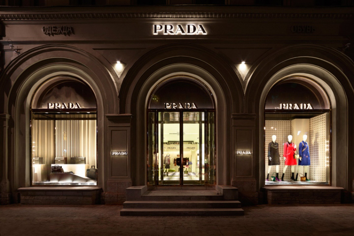 9_Prada-Store-by-Roberto-Baciocchi-St-Petersburg-Russia.jpg