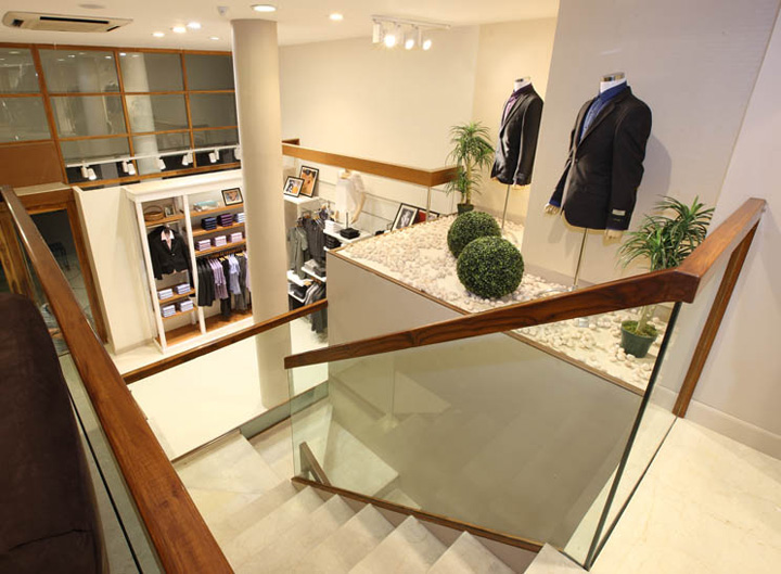 22_Arrow-flagship-store-Chandigarh-India-10.jpg