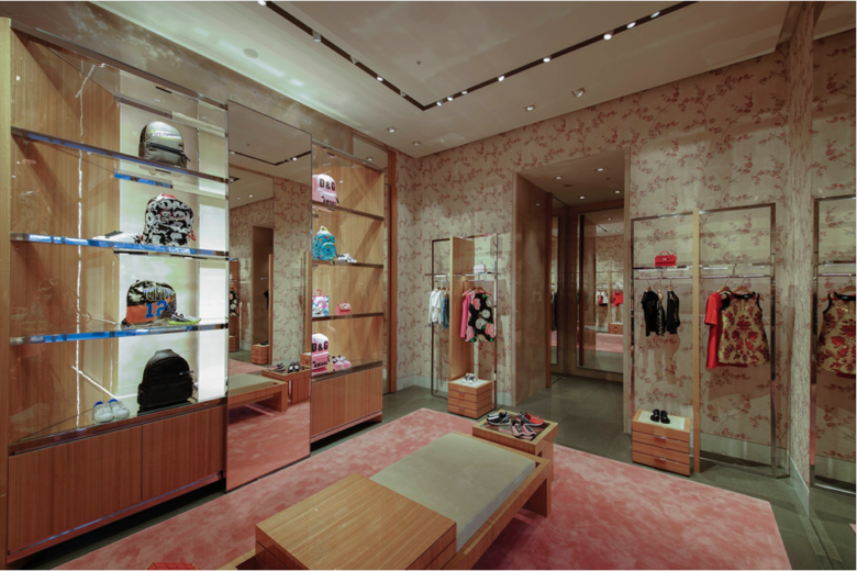 9_Dolce-Gabbana-flagship-store-01-780x520.png