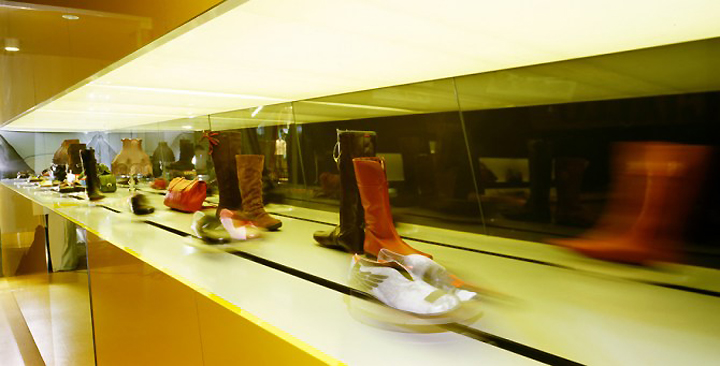 17_Giallo-shoe-store-Luigi-Rosselli-Architects-Melbourne-04.jpg