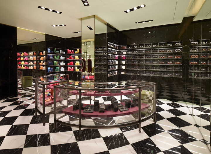 16_Prada-store-by-Roberto-Baciocchi-Paris-02.jpg