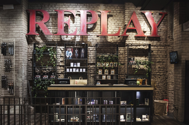 16_Replay-store-Cologne-04.jpg