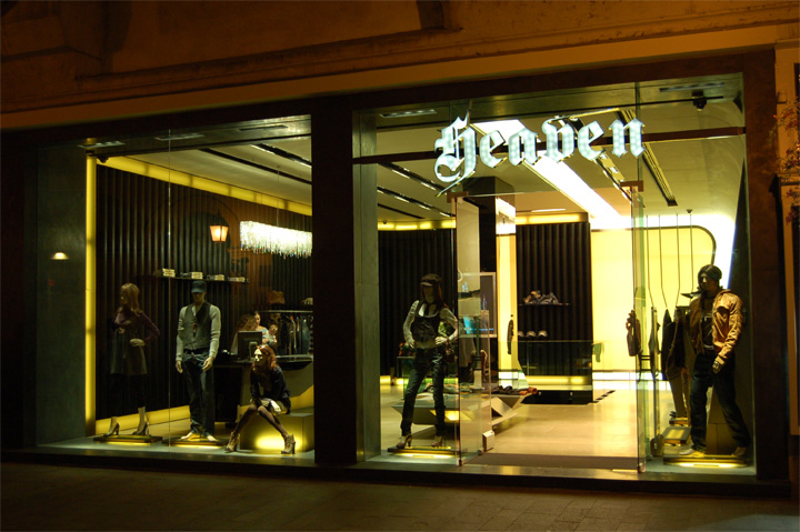 11_Heaven-luxury-store-by-Artica-Budapest-07.jpg