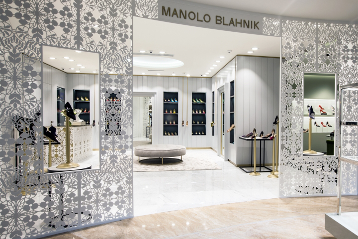 8_Manolo-Blahnik-store-by-Nick-LeithSmith-Moscow-Russia.png