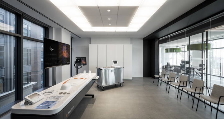 33_Biotronik-offices-by-Ted-Moudis-Associates-New-York-City-06.jpg