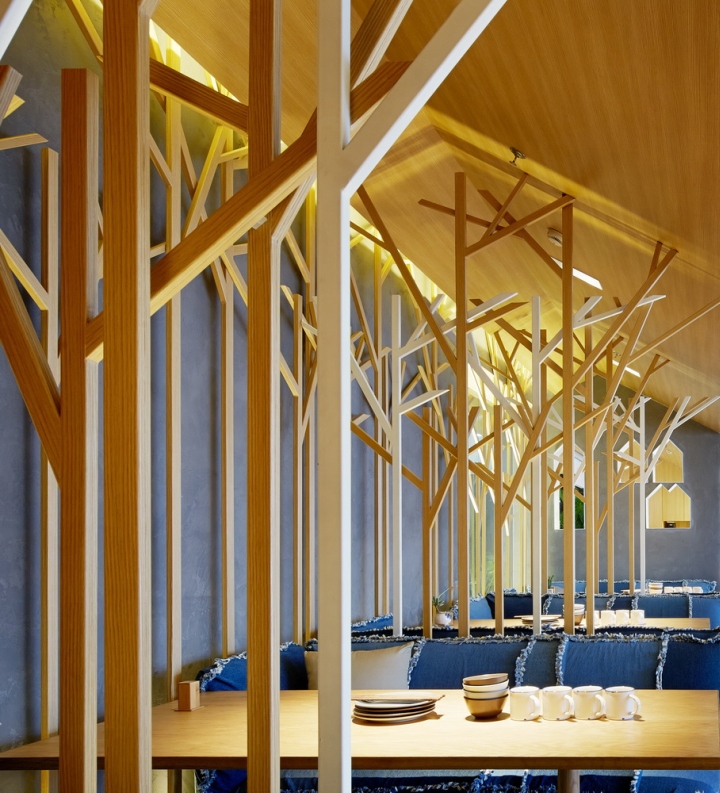 29_721-Tonkatsu-Restaurant-by-Golucci-International-Design-Beijing-China-09.jpg